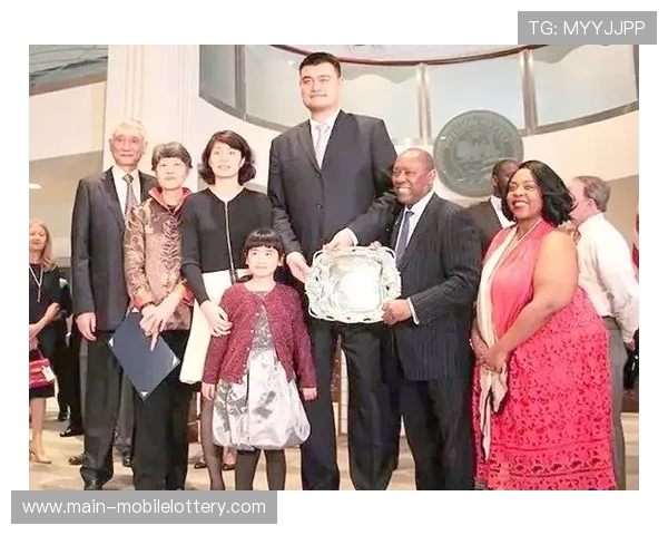 姚明球衣退役仪式全程回顾致敬篮球传奇背后的故事与情感 姚明球衣退役仪式全程回顾致敬篮球传奇背后的故事与情感